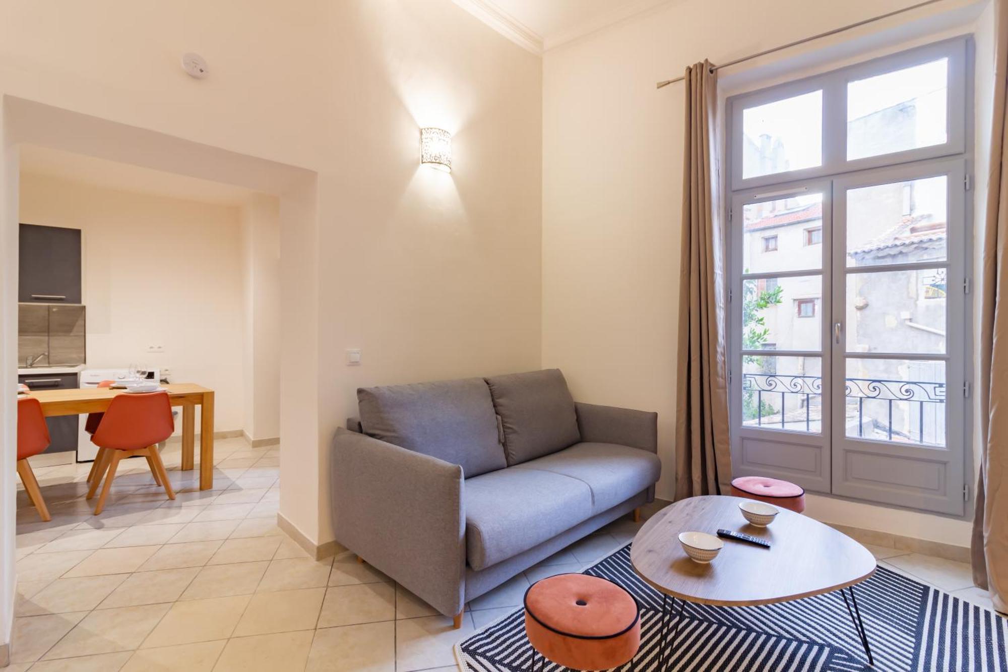 Spacieux Appartement En Plein Coeur De Béziers Esterno foto