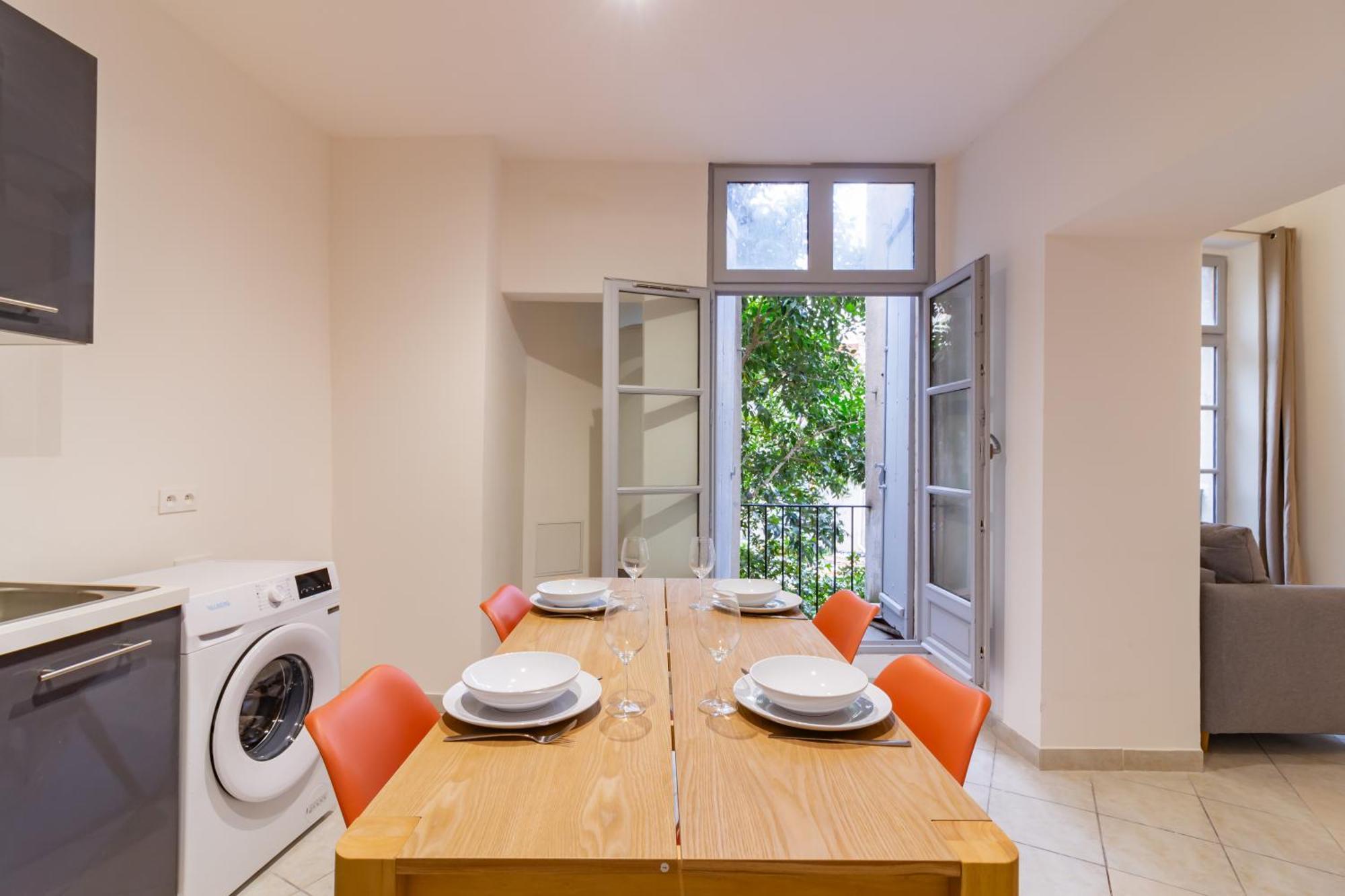 Spacieux Appartement En Plein Coeur De Béziers Esterno foto